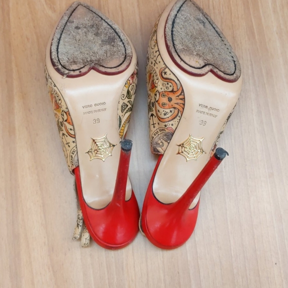 Charlotte Olympia - Picture 11 of 13